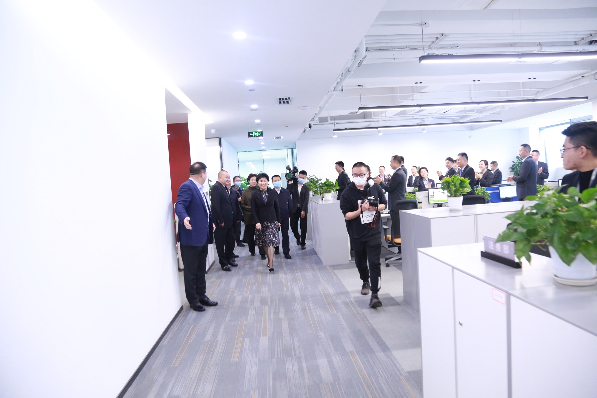 省人大常委會(huì)副主任、達(dá)州市委書記包惠蒞臨公司視察指導(dǎo)